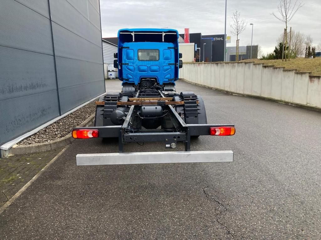 DAF LF 210 FA Standheizung / 5.00m Rd / 7.490kg DAF LF 210 FA Standheizung / 5.00m Rd / 7.490kg - Camión chasis: foto 5 DAF LF 210 FA Standheizung / 5.00m Rd / 7.490kg DAF LF 210 FA Standheizung / 5.00m Rd / 7.490kg - Camión chasis: foto 5