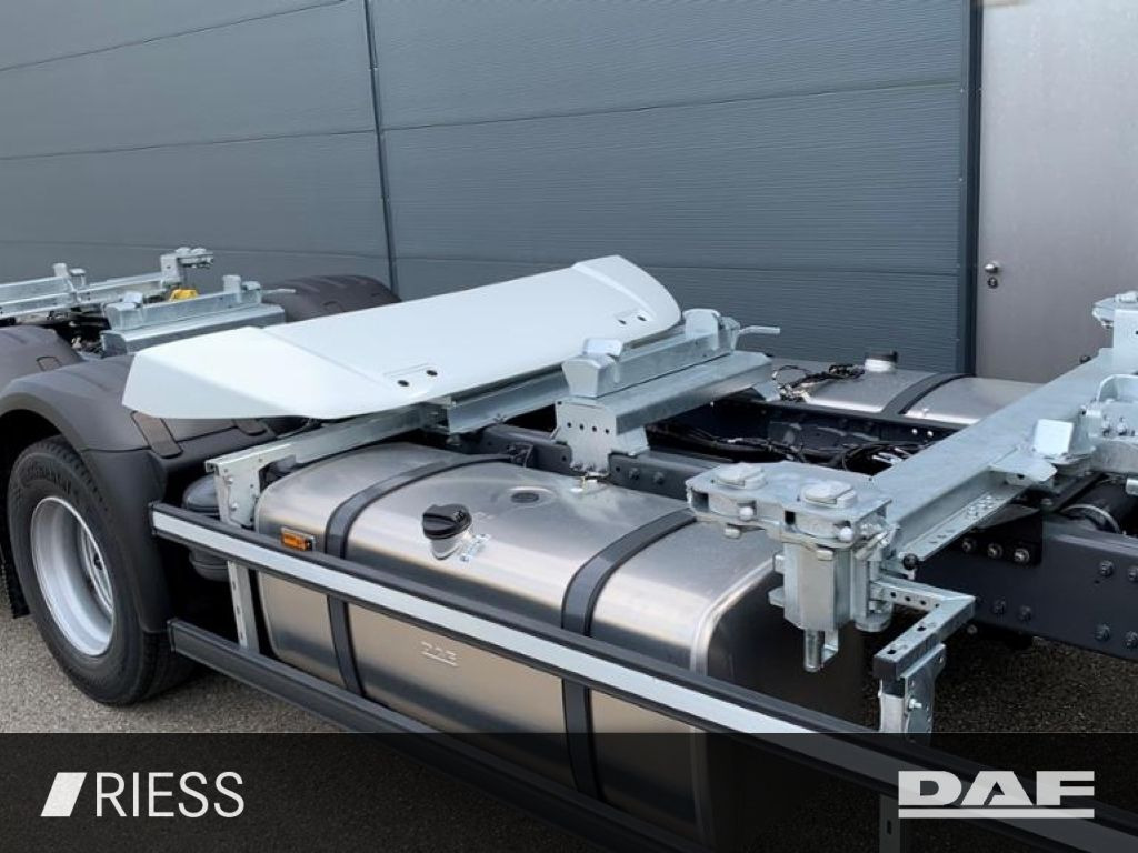 DAF XG 480 FAN 6X2 Multiwechsler 1120-1320 mm 2xAHK - Camión portacontenedore/ Intercambiable: foto 4 DAF XG 480 FAN 6X2 Multiwechsler 1120-1320 mm 2xAHK - Camión portacontenedore/ Intercambiable: foto 4