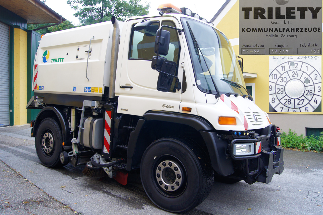MERCEDES-BENZ Unimog U400 + TRILETY Kehrmaschine/TÜV/EUR4/Leistungshydraulik - Barredora vial: foto 2 MERCEDES-BENZ Unimog U400 + TRILETY Kehrmaschine/TÜV/EUR4/Leistungshydraulik - Barredora vial: foto 2