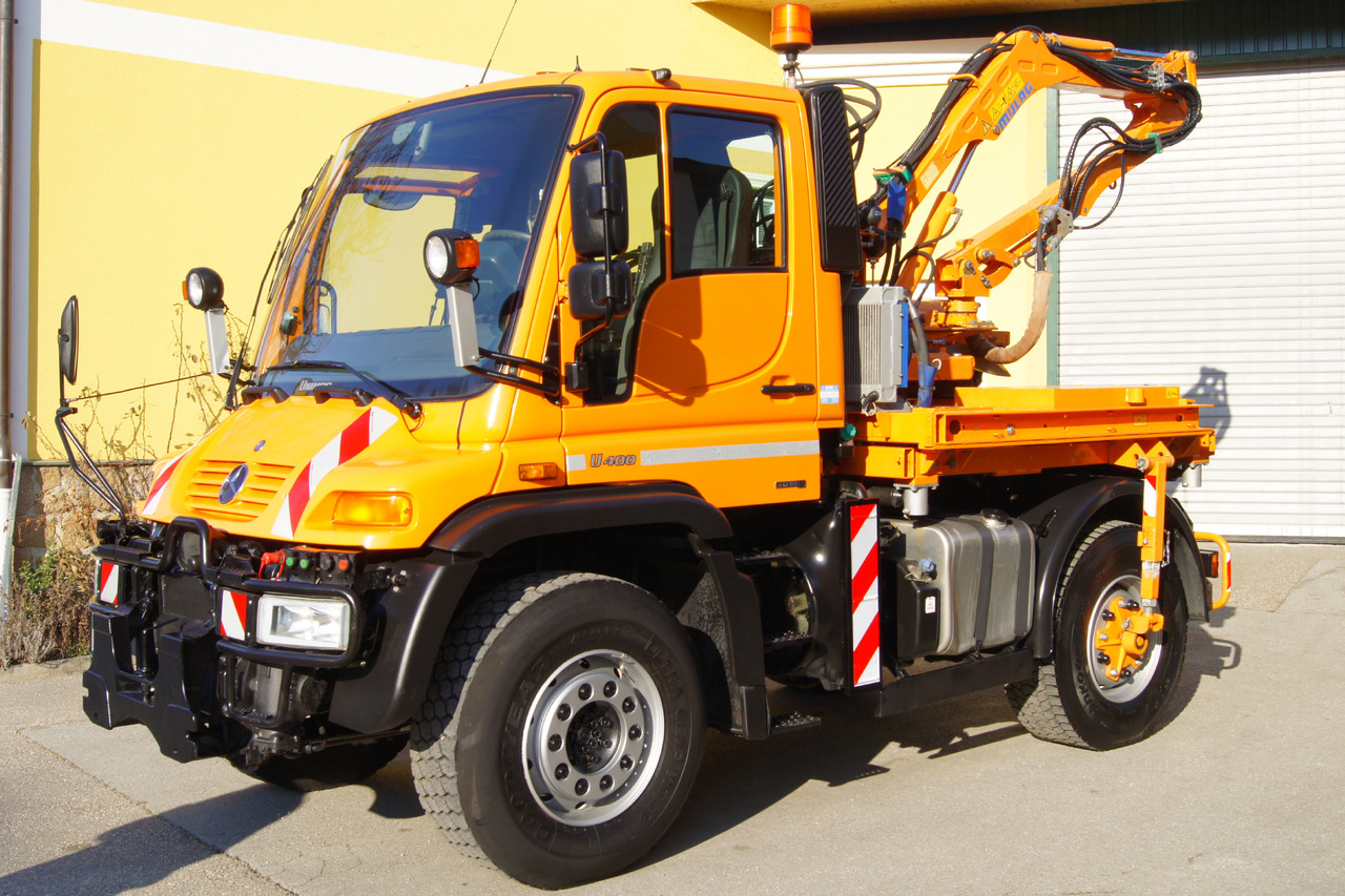 Unimog Unimog U 400/Hydrostat/Mähtür +MULAG MHU 800 - Vehículo municipal: foto 2 Unimog Unimog U 400/Hydrostat/Mähtür +MULAG MHU 800 - Vehículo municipal: foto 2