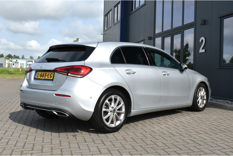 Mercedes-Benz A-Klasse 200 | Business Solution * 163 PK * Camera * LED * MBUX - Hatchback: foto 2 Mercedes-Benz A-Klasse 200 | Business Solution * 163 PK * Camera * LED * MBUX - Hatchback: foto 2
