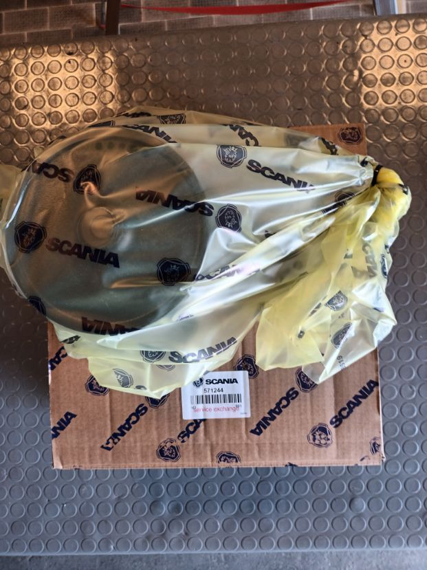 SCANIA COOLANT PUMP - 571244 - Bomba de refrigerante para Camión: foto 1 SCANIA COOLANT PUMP - 571244 - Bomba de refrigerante para Camión: foto 1