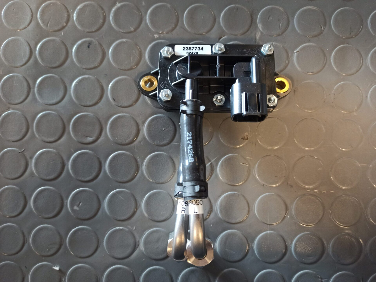SCANIA DIFFERENTIAL PRESSURE SENSOR - 2357734 - Sensor para Camión: foto 1 SCANIA DIFFERENTIAL PRESSURE SENSOR - 2357734 - Sensor para Camión: foto 1