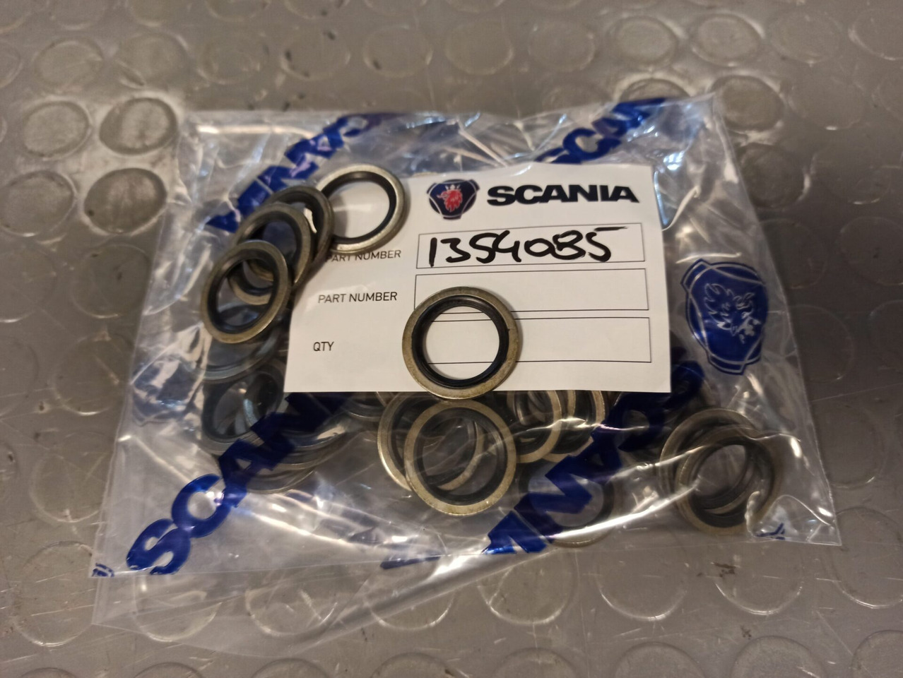 SCANIA GASKET 1354085 - Junta de motor para Camión: foto 1 SCANIA GASKET 1354085 - Junta de motor para Camión: foto 1