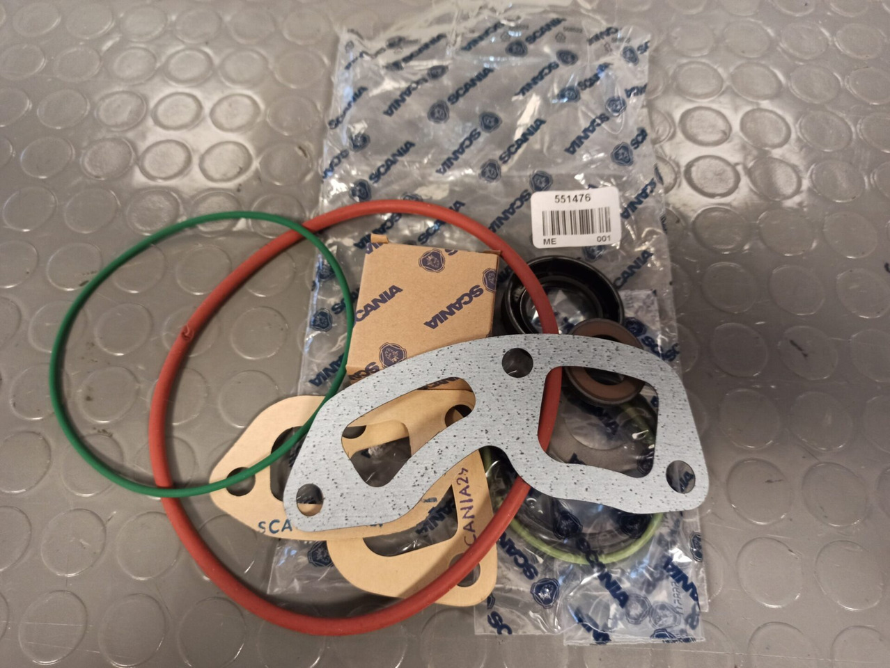 SCANIA REPAIR KIT COOLANT PUMP - 551476 - Bomba de refrigerante para Camión: foto 1 SCANIA REPAIR KIT COOLANT PUMP - 551476 - Bomba de refrigerante para Camión: foto 1