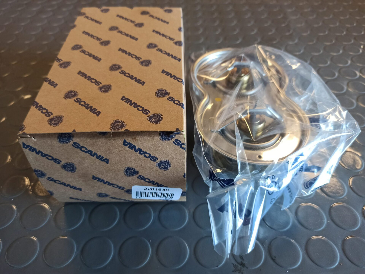 SCANIA THERMOSTAT - 2281640 - Termostato para Camión: foto 1 SCANIA THERMOSTAT - 2281640 - Termostato para Camión: foto 1