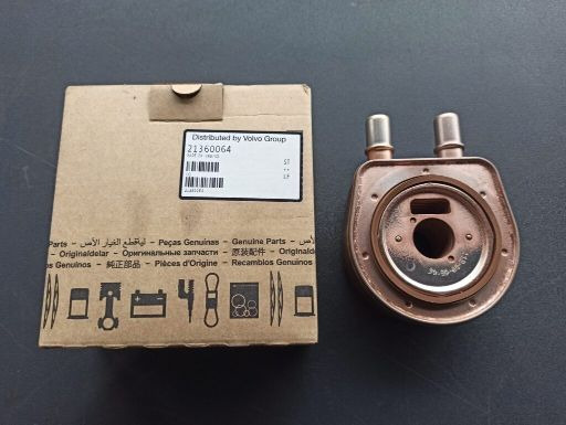 VOLVO OIL COOLER - 21360064 - Enfriador de aceite para Camión: foto 1 VOLVO OIL COOLER - 21360064 - Enfriador de aceite para Camión: foto 1