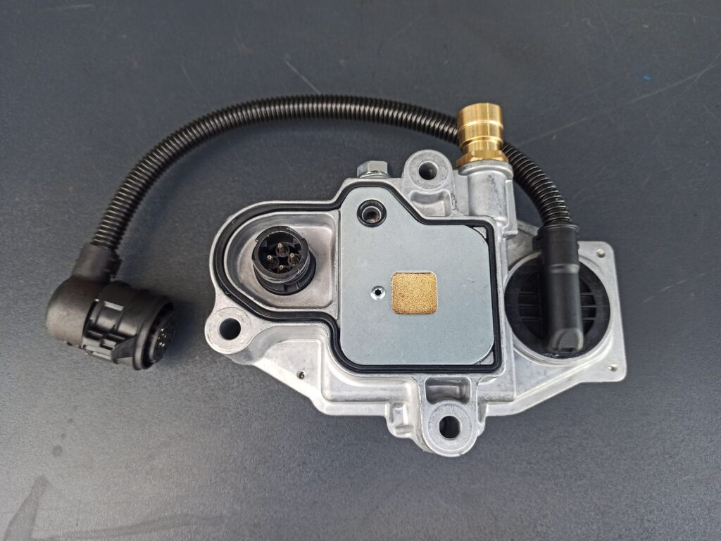 VOLVO SOLENOID VALVE 22327063 - Caja de cambios y piezas para Camión: foto 1 VOLVO SOLENOID VALVE 22327063 - Caja de cambios y piezas para Camión: foto 1