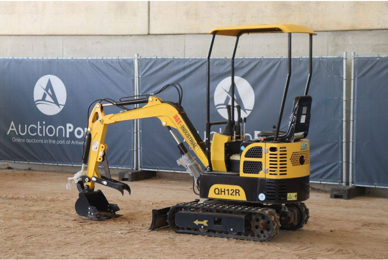 AGT Industrial QH12R - Miniexcavadora: foto 3 AGT Industrial QH12R - Miniexcavadora: foto 3