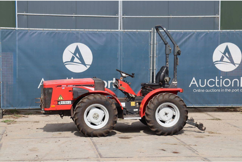 Antonio Carraro TTR 4400 - Tractor: foto 1 Antonio Carraro TTR 4400 - Tractor: foto 1