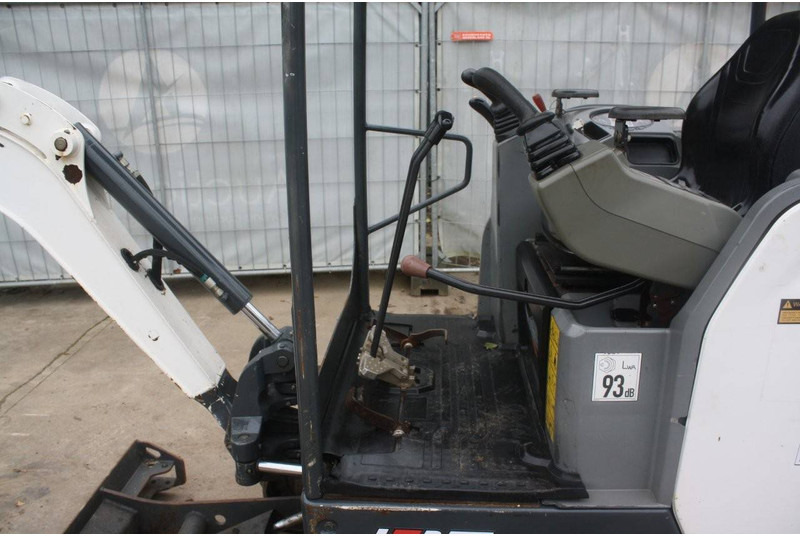 Bobcat E17 - Miniexcavadora: foto 5 Bobcat E17 - Miniexcavadora: foto 5