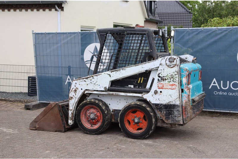 Bobcat S100 - Cargadora de ruedas: foto 3 Bobcat S100 - Cargadora de ruedas: foto 3