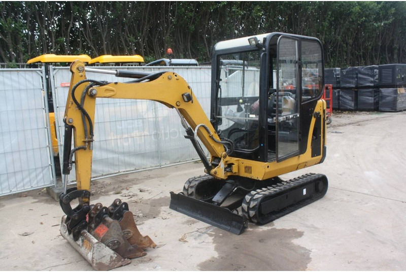 Caterpillar 301.8C - Miniexcavadora: foto 1 Caterpillar 301.8C - Miniexcavadora: foto 1