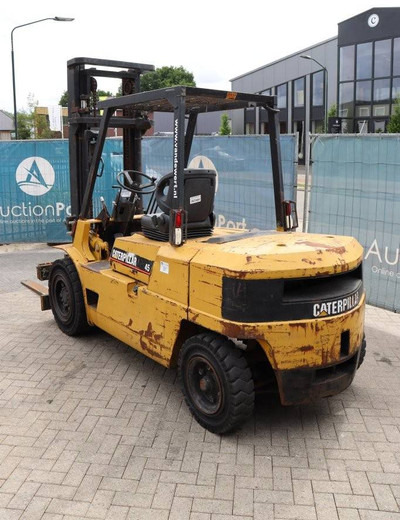 Caterpillar DP45 - Carretilla elevadora diésel: foto 4 Caterpillar DP45 - Carretilla elevadora diésel: foto 4