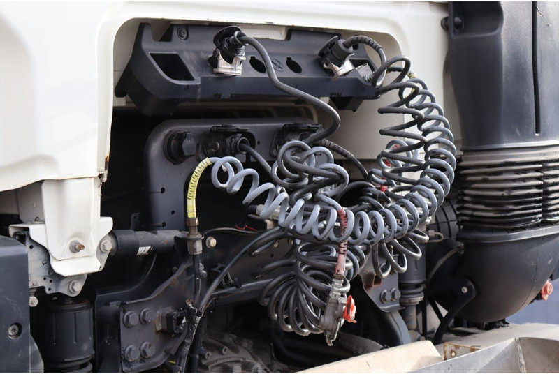 Camión chasis DAF FT XF 480 Space Cab: foto 20