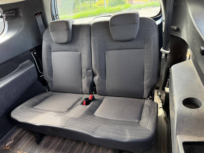 Sedan Dacia Lodgy DCI: foto 9 Sedan Dacia Lodgy DCI: foto 9