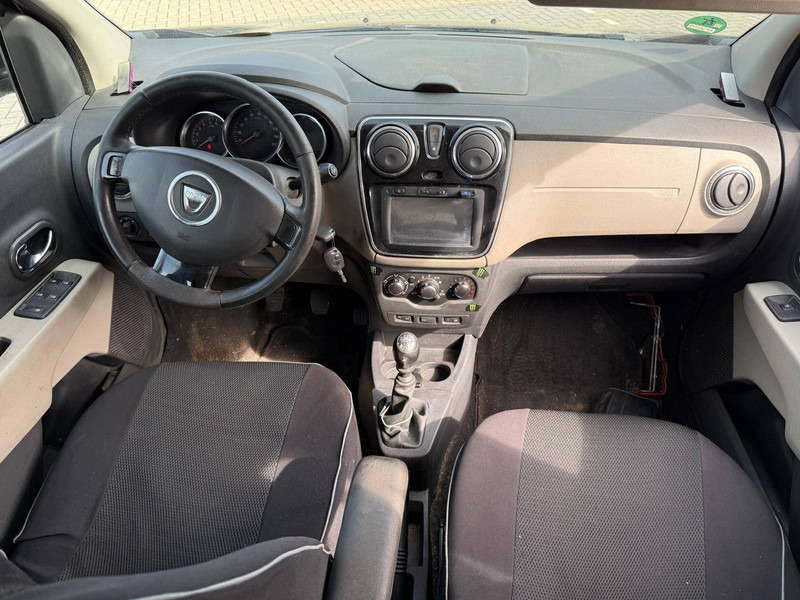 Sedan Dacia Lodgy DCI: foto 11 Sedan Dacia Lodgy DCI: foto 11