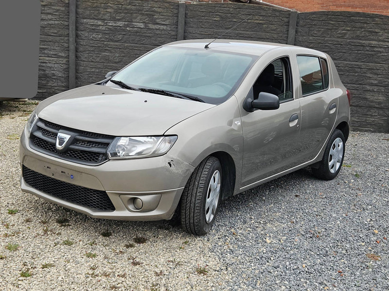 Dacia Sandero (II) 1.2 - Sedan: foto 1 Dacia Sandero (II) 1.2 - Sedan: foto 1