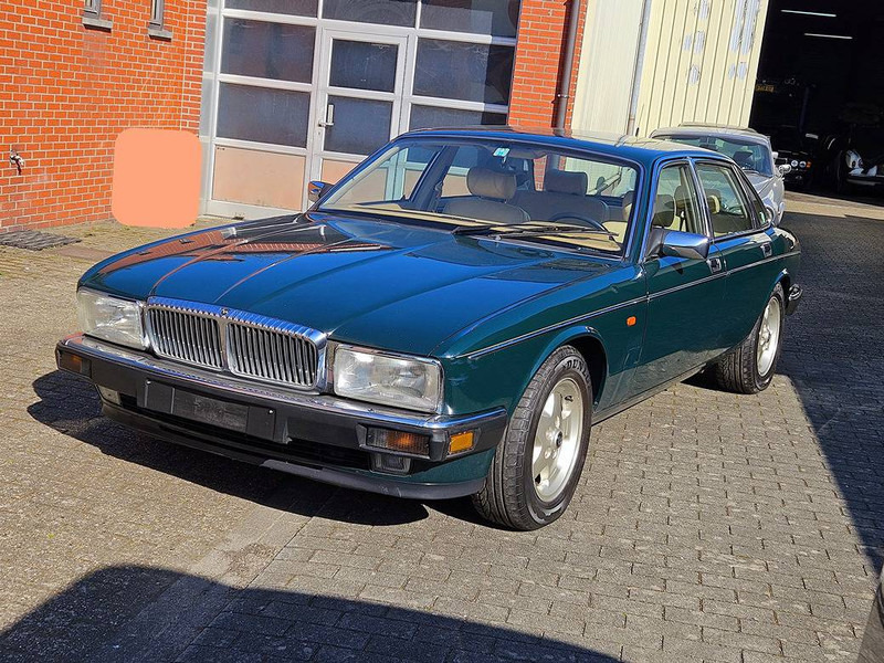 Daimler 4.0 - Sedan: foto 1 Daimler 4.0 - Sedan: foto 1