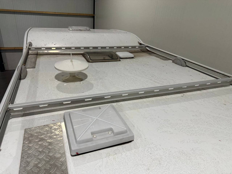 Dethleffs A5820 - Cámper: foto 5 Dethleffs A5820 - Cámper: foto 5