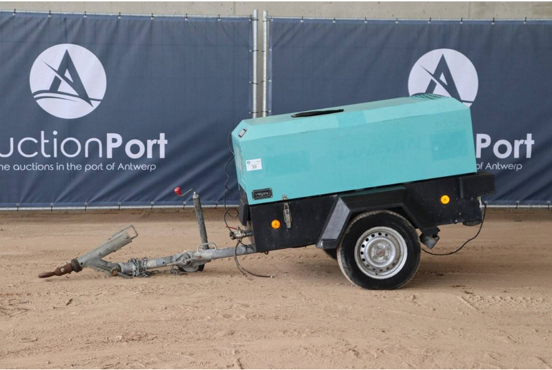 Doosan 7/31E - Compresor de aire: foto 1 Doosan 7/31E - Compresor de aire: foto 1