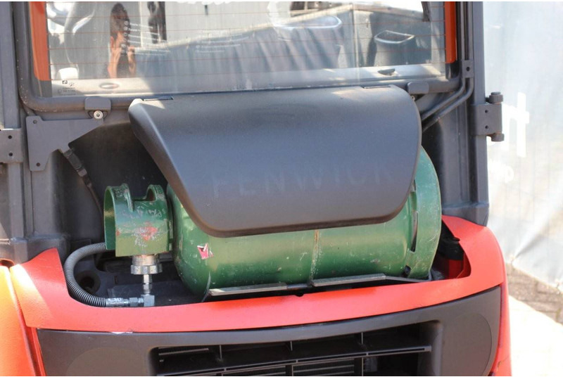 Carretilla elevadora de gas Fenwick-Linde H14T-01: foto 17