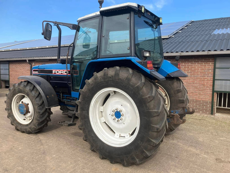 Ford 8340 - Tractor: foto 4 Ford 8340 - Tractor: foto 4