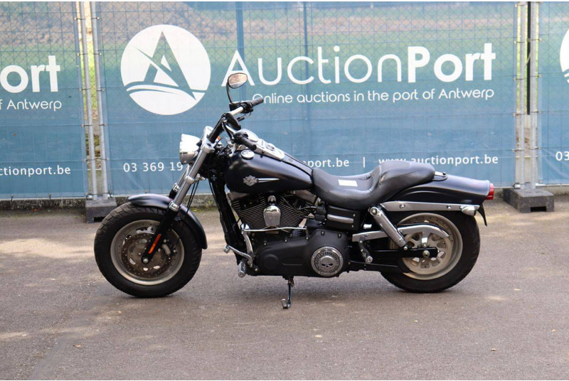 Harley-Davidson Dyna Fat Bob - Motocicleta: foto 2 Harley-Davidson Dyna Fat Bob - Motocicleta: foto 2