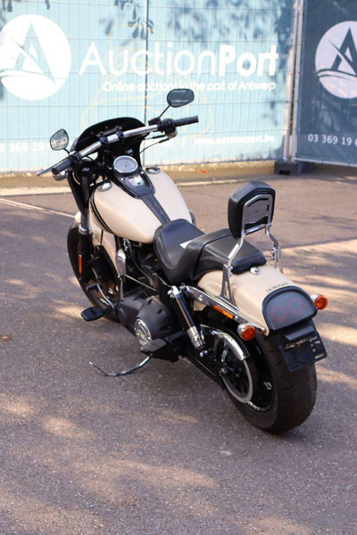 Harley-Davidson Dyna Fat Bob - Motocicleta: foto 4 Harley-Davidson Dyna Fat Bob - Motocicleta: foto 4