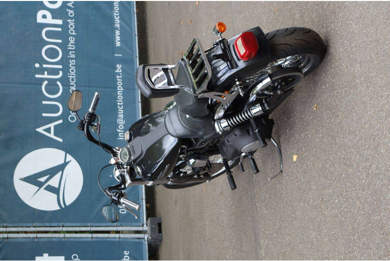 Harley-Davidson Dyna Street Bob - Motocicleta: foto 4 Harley-Davidson Dyna Street Bob - Motocicleta: foto 4