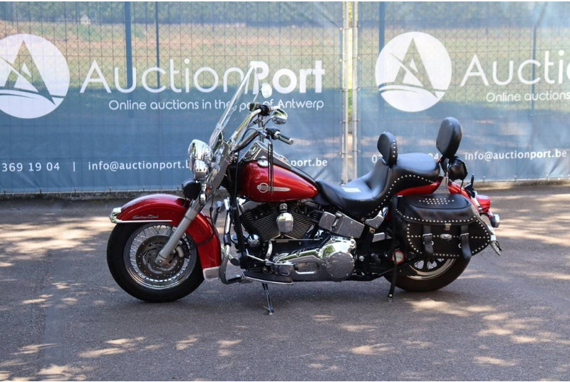 Harley-Davidson Heritage Softail Classic - Motocicleta: foto 1 Harley-Davidson Heritage Softail Classic - Motocicleta: foto 1