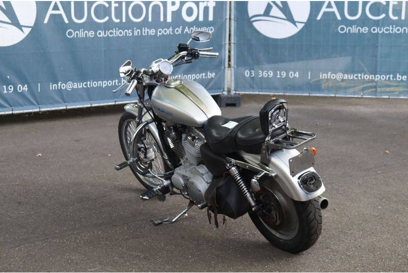 Harley-Davidson Sportster XL 883 - Motocicleta: foto 4 Harley-Davidson Sportster XL 883 - Motocicleta: foto 4