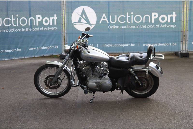 Harley-Davidson Sportster XL 883 - Motocicleta: foto 2 Harley-Davidson Sportster XL 883 - Motocicleta: foto 2