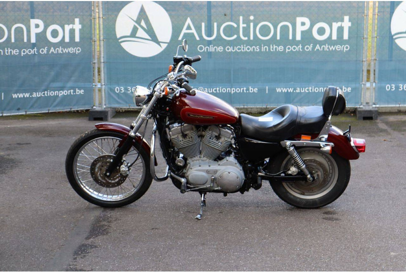 Harley-Davidson Sportster XL883 - Motocicleta: foto 2 Harley-Davidson Sportster XL883 - Motocicleta: foto 2