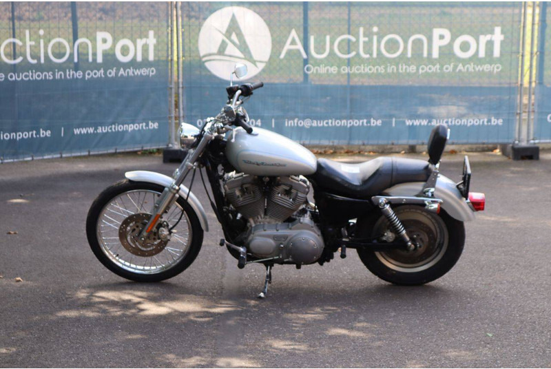 Harley-Davidson Sportster XL883 Super Low - Motocicleta: foto 2 Harley-Davidson Sportster XL883 Super Low - Motocicleta: foto 2