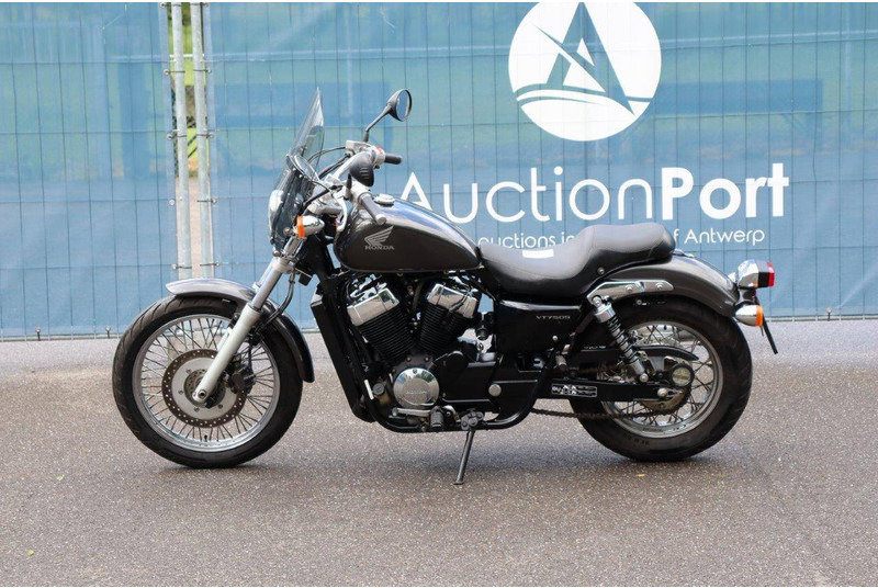 Honda VT750 - Motocicleta: foto 2 Honda VT750 - Motocicleta: foto 2