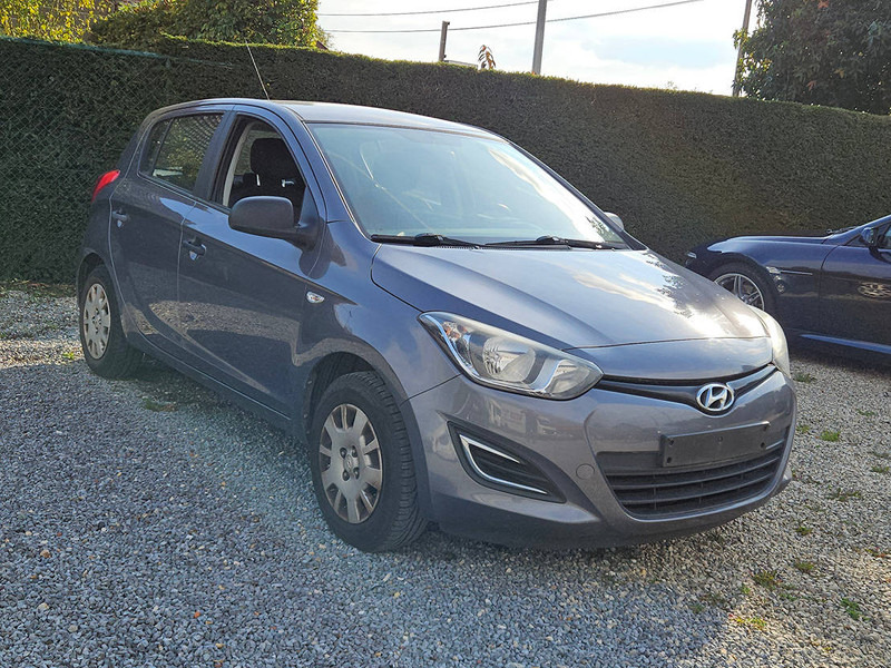 Hyundai i20 (I - update) 1.2 - Sedan: foto 3 Hyundai i20 (I - update) 1.2 - Sedan: foto 3