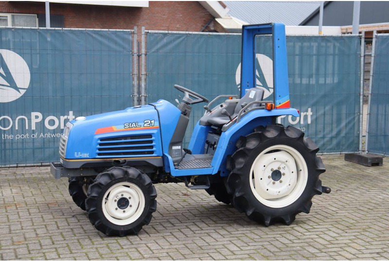 Iseki TF21F - Tractor: foto 1 Iseki TF21F - Tractor: foto 1