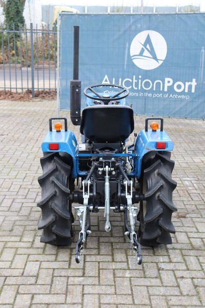 Iseki TU1400F - Tractor: foto 5 Iseki TU1400F - Tractor: foto 5