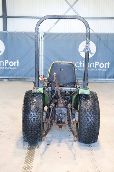 John Deere 4100 - Tractor: foto 5 John Deere 4100 - Tractor: foto 5