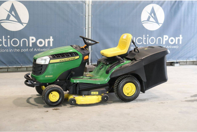 John Deere X166R - Cortacésped: foto 1 John Deere X166R - Cortacésped: foto 1