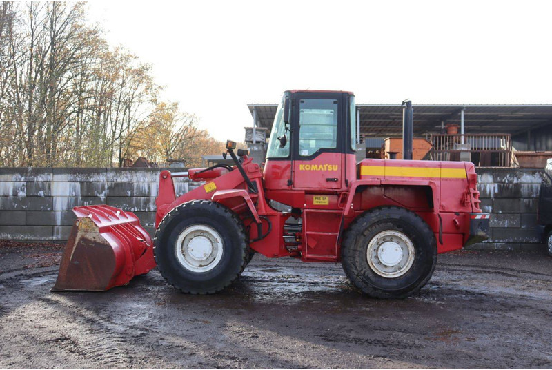 Komatsu WA 270-3 - Cargadora de ruedas: foto 2 Komatsu WA 270-3 - Cargadora de ruedas: foto 2