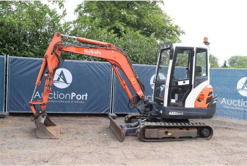 Kubota KX91-3α2 - Excavadora de cadenas: foto 1 Kubota KX91-3α2 - Excavadora de cadenas: foto 1