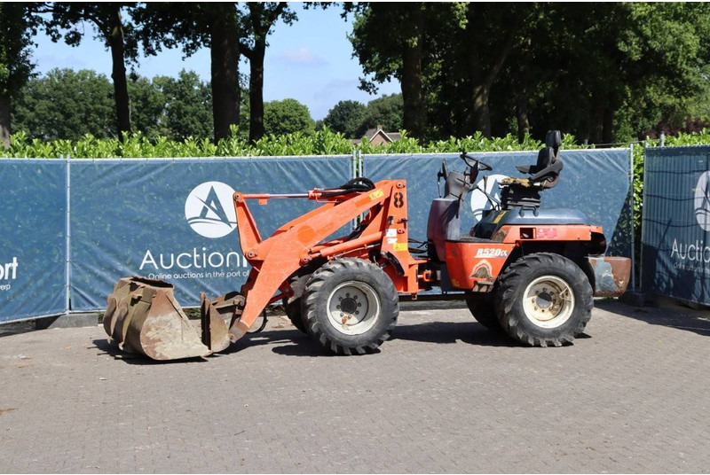 Kubota R520NH - Cargadora de ruedas: foto 1 Kubota R520NH - Cargadora de ruedas: foto 1