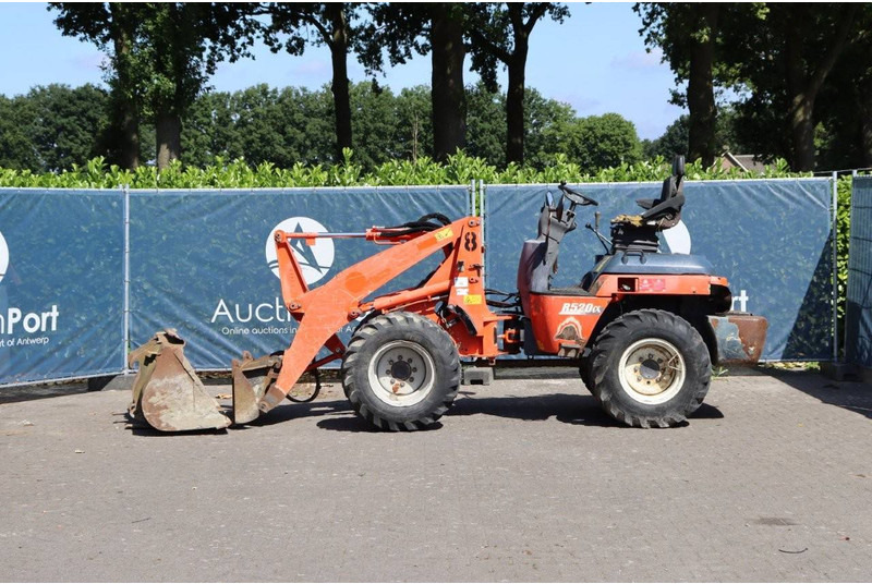 Kubota R520NH - Cargadora de ruedas: foto 2 Kubota R520NH - Cargadora de ruedas: foto 2