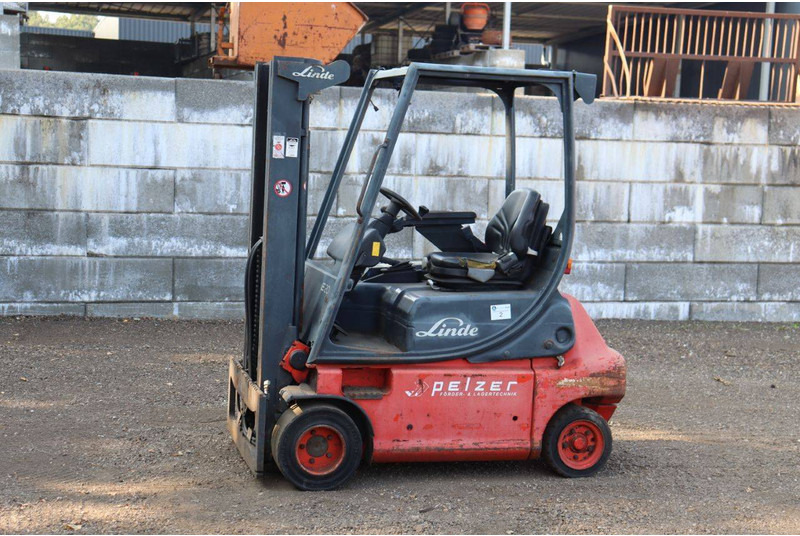 Linde E20P-02 - Carretilla elevadora eléctrica: foto 1 Linde E20P-02 - Carretilla elevadora eléctrica: foto 1