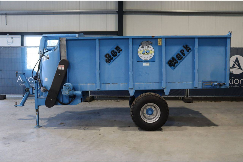 MARK R301 - Esparcidor de estiércol: foto 3 MARK R301 - Esparcidor de estiércol: foto 3