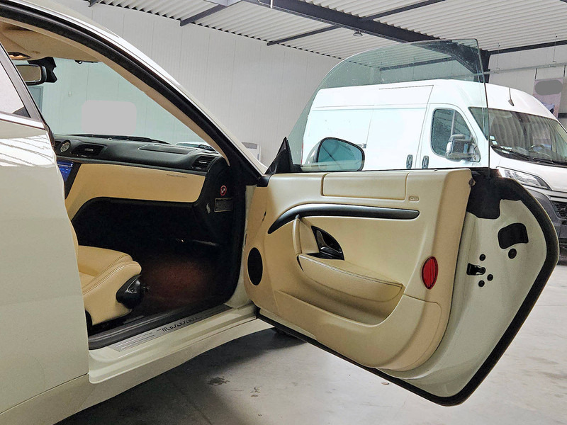 Sedan Maserati GranTurismo (I): foto 11