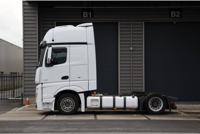 Mercedes-Benz Actros - Camión chasis: foto 2 Mercedes-Benz Actros - Camión chasis: foto 2