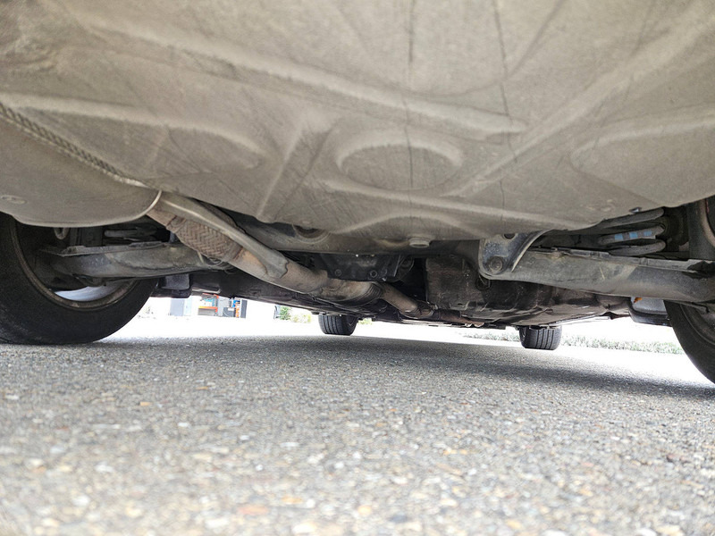 Sedan Mercedes-Benz E-Klasse (W210) _ 300 D Automatic: foto 10